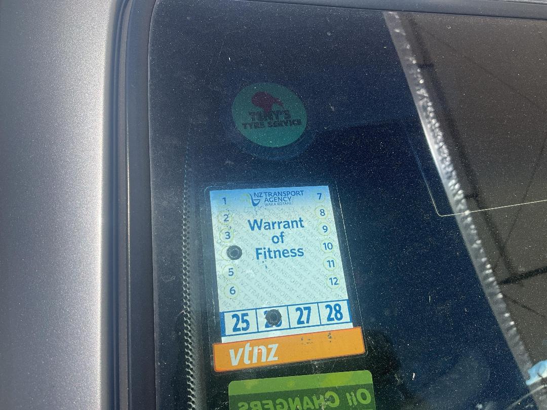 Photo '15' of Toyota Corolla Axio Photo '15' of Toyota Corolla Axio