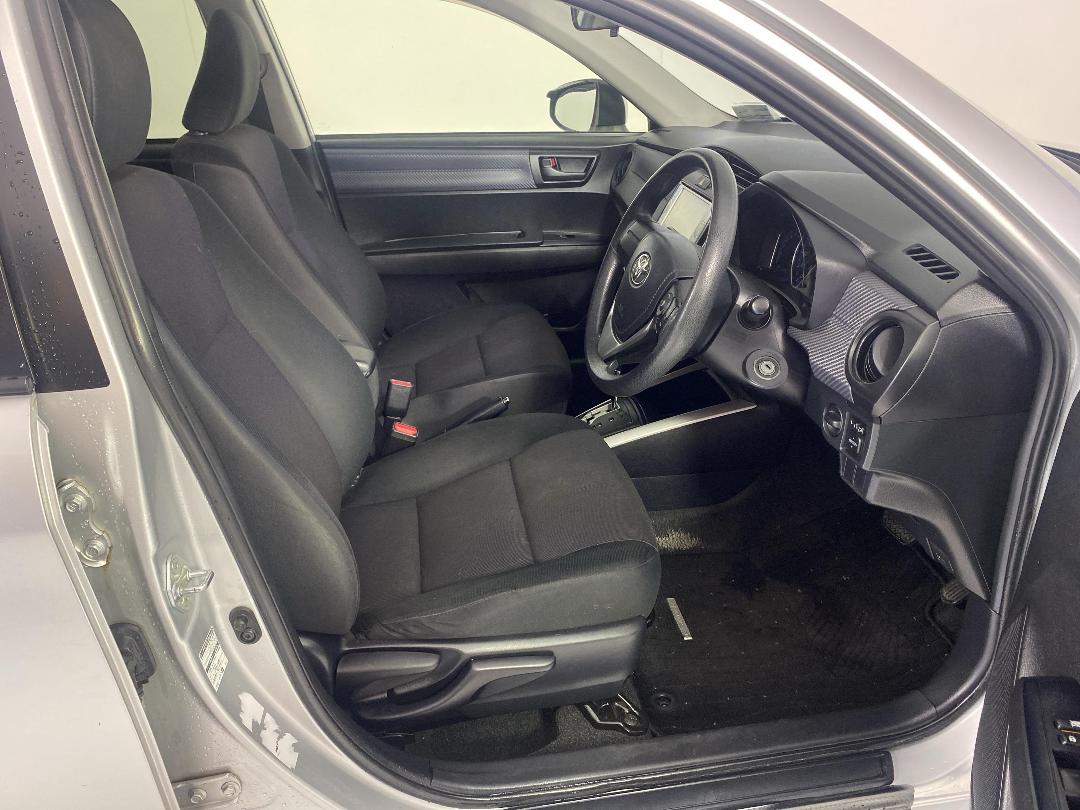 Photo '16' of Toyota Corolla