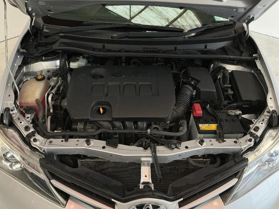 Photo '13' of Toyota Corolla