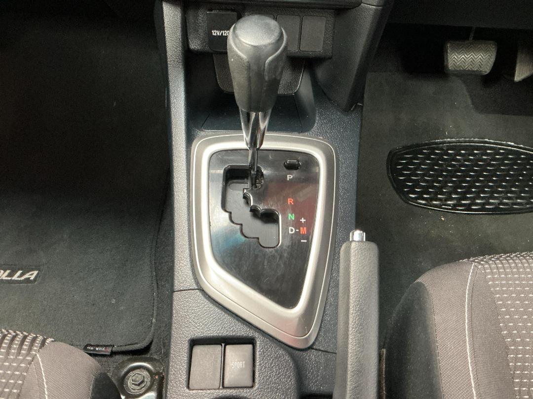 Photo '23' of Toyota Corolla