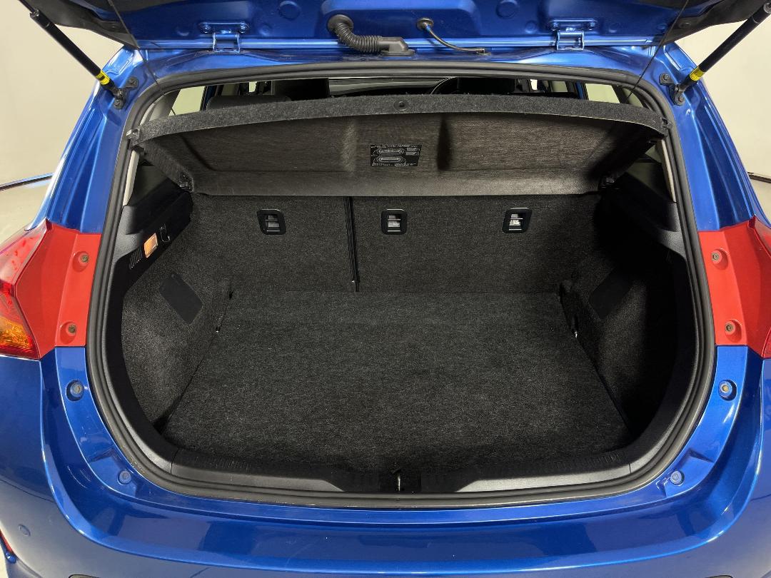 Photo '14' of Toyota Corolla