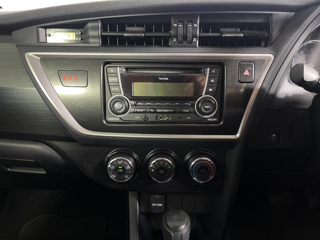 Photo '18' of Toyota Corolla