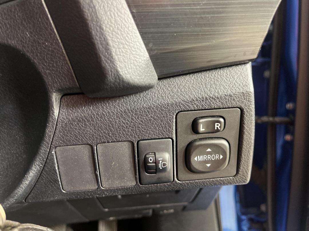 Photo '24' of Toyota Corolla