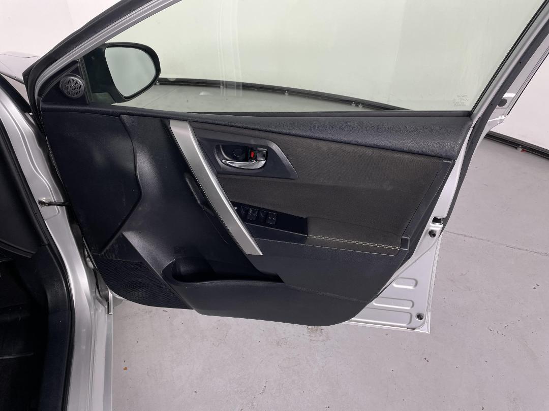 Photo '15' of Toyota Corolla