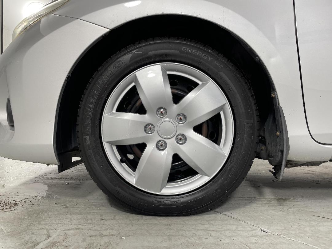 Photo '10' of Toyota Corolla