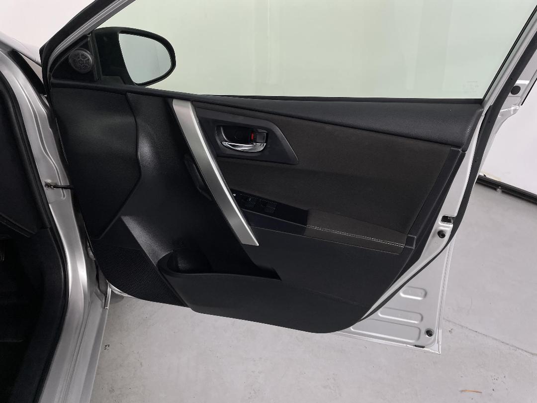 Photo '15' of Toyota Corolla