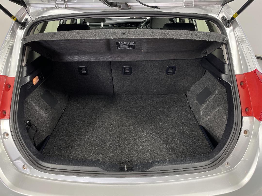 Photo '14' of Toyota Corolla