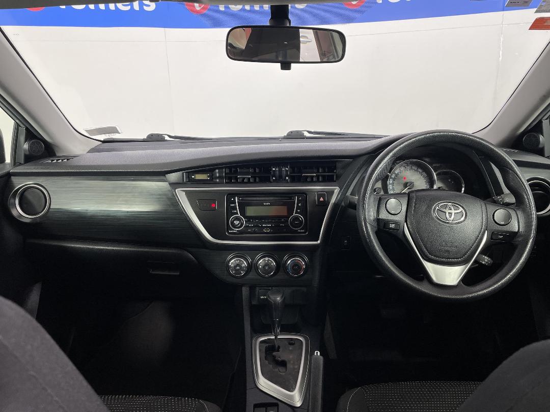 Photo '17' of Toyota Corolla
