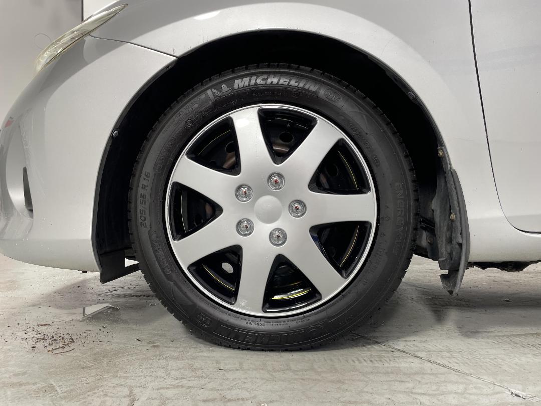 Photo '10' of Toyota Corolla