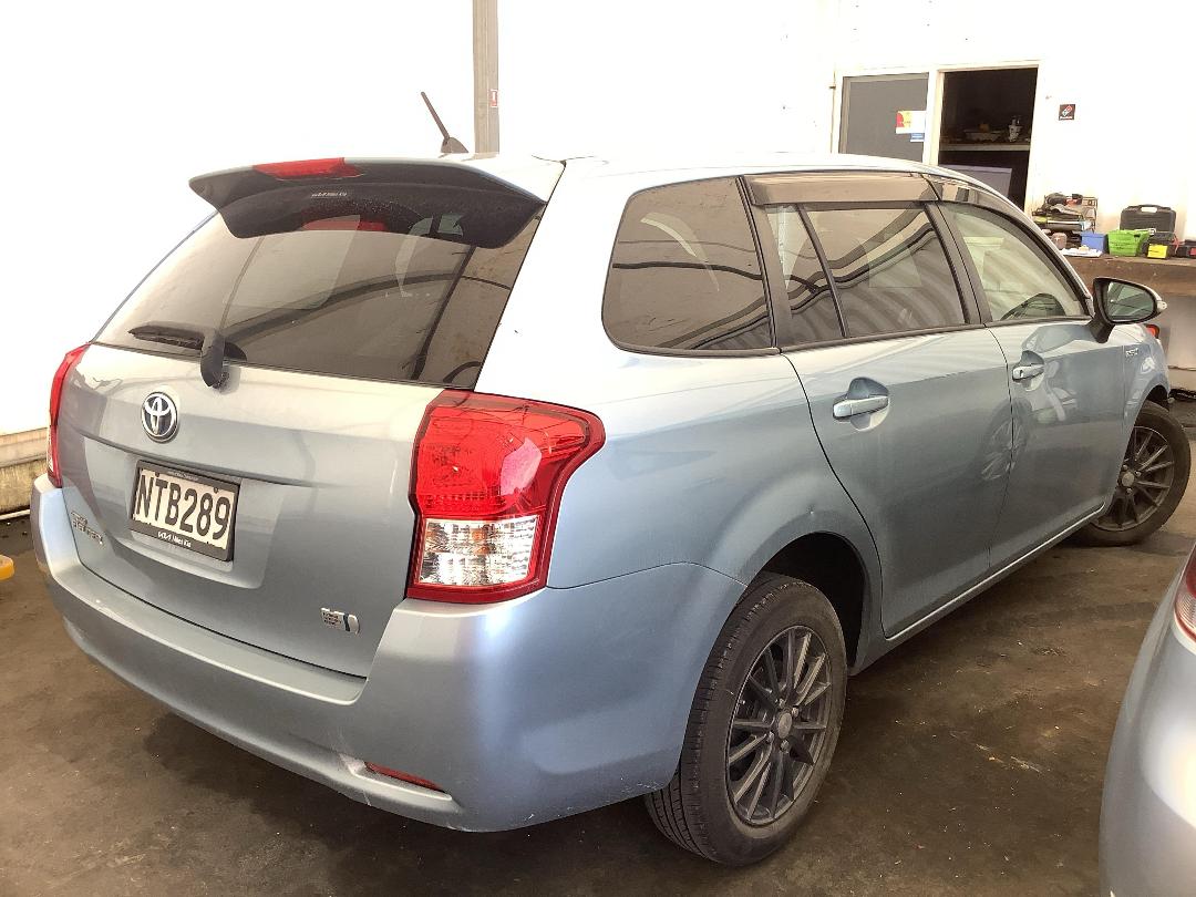 Photo '6' of Toyota Corolla Fielder