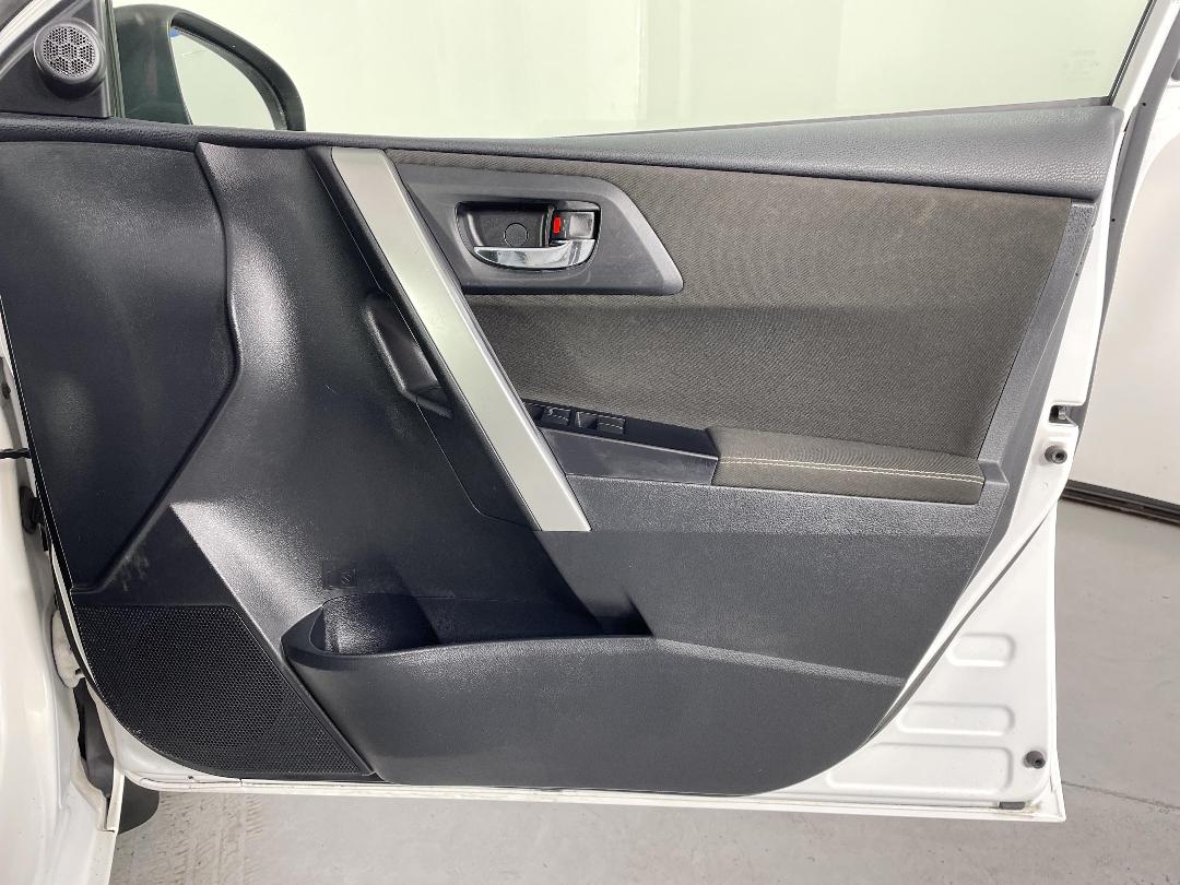 Photo '15' of Toyota Corolla