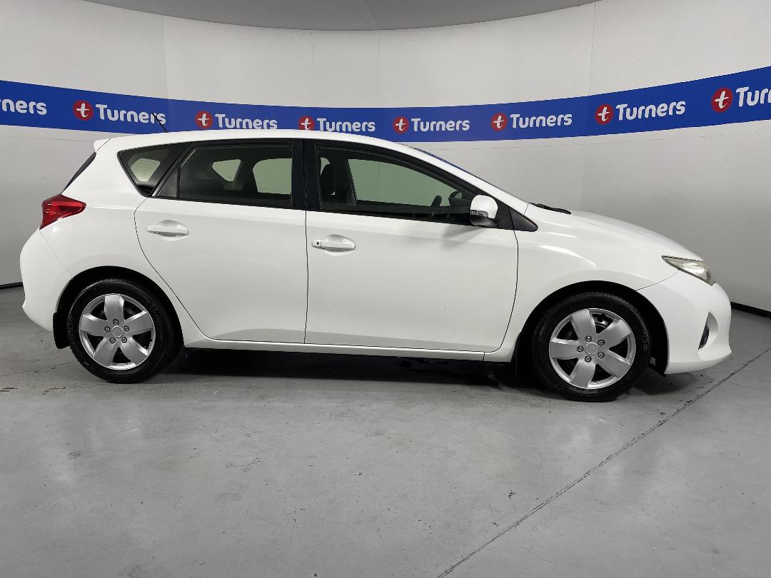 Photo '23' of Toyota Corolla