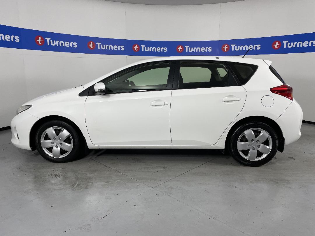 Photo '24' of Toyota Corolla