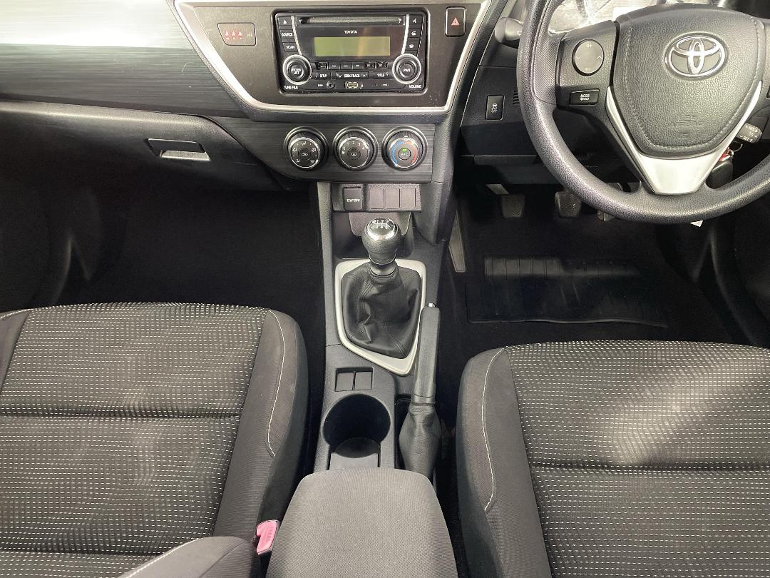 Photo '18' of Toyota Corolla