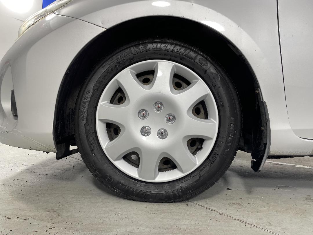 Photo '10' of Toyota Corolla