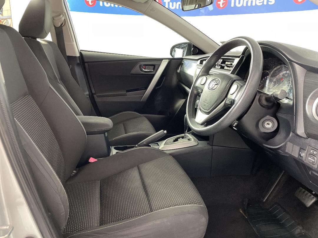 Photo '16' of Toyota Corolla