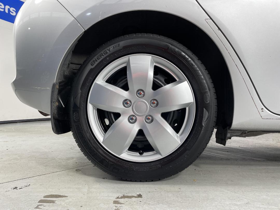 Photo '12' of Toyota Corolla