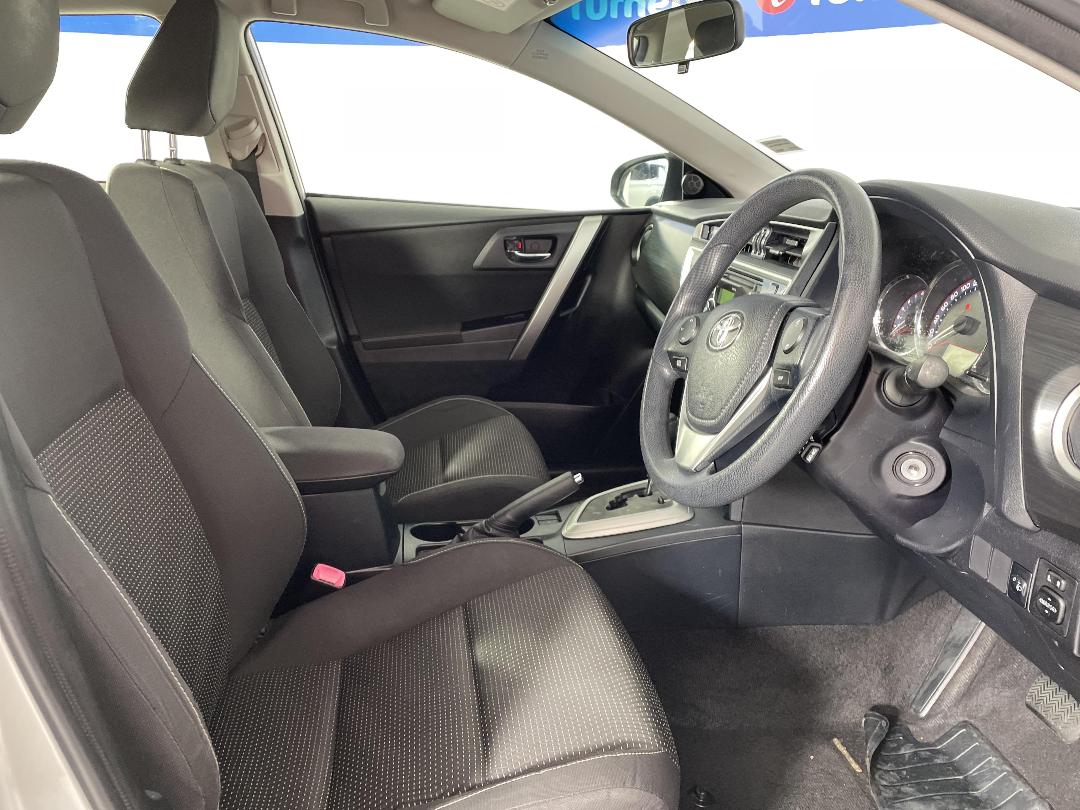 Photo '16' of Toyota Corolla