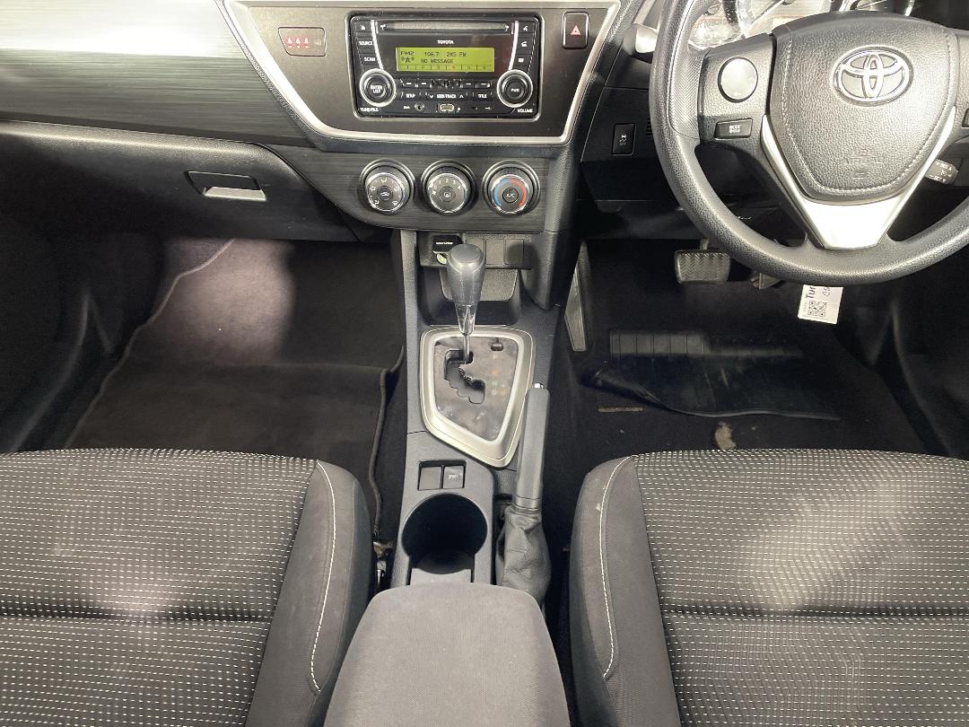 Photo '18' of Toyota Corolla