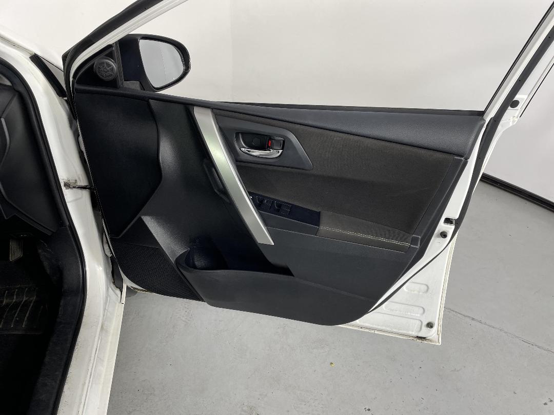 Photo '15' of Toyota Corolla