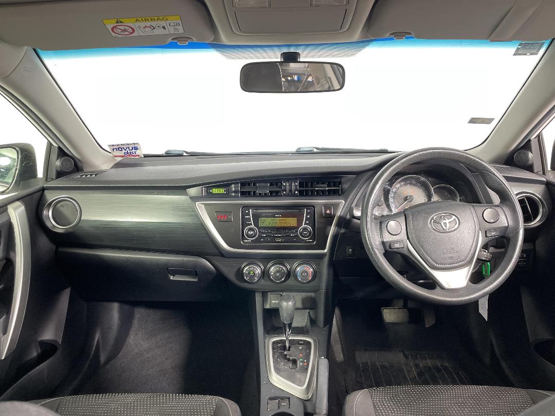 Photo '17' of Toyota Corolla