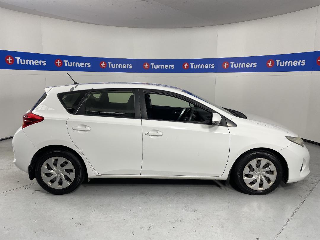 Photo '24' of Toyota Corolla