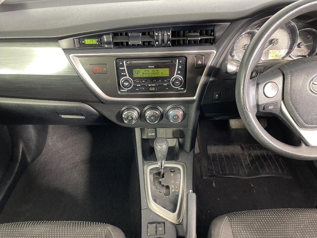 Photo '18' of Toyota Corolla