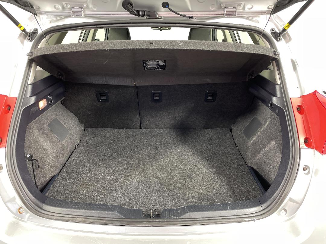 Photo '14' of Toyota Corolla Photo '14' of Toyota Corolla