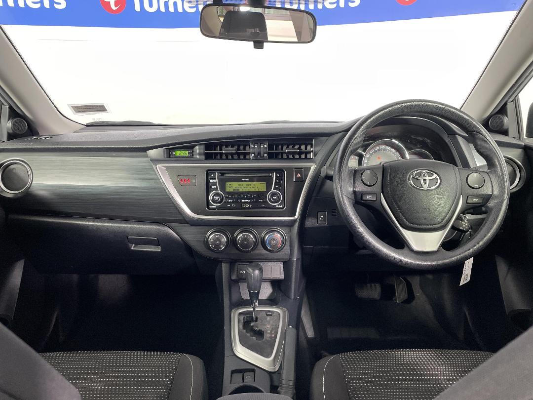 Photo '17' of Toyota Corolla Photo '17' of Toyota Corolla