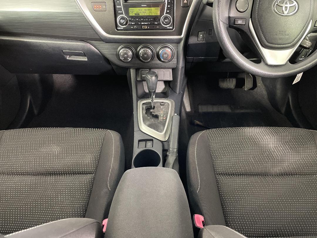 Photo '18' of Toyota Corolla Photo '18' of Toyota Corolla