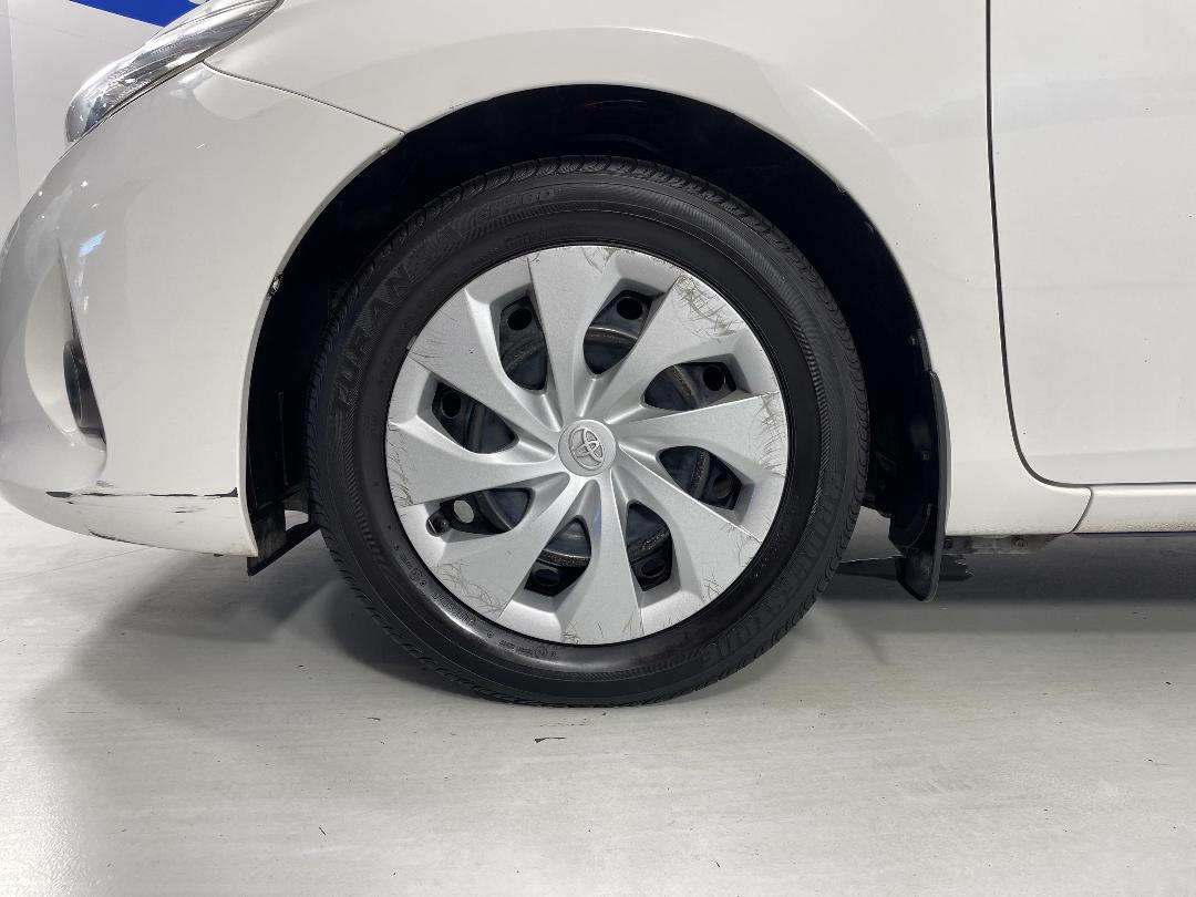 Photo '10' of Toyota Corolla