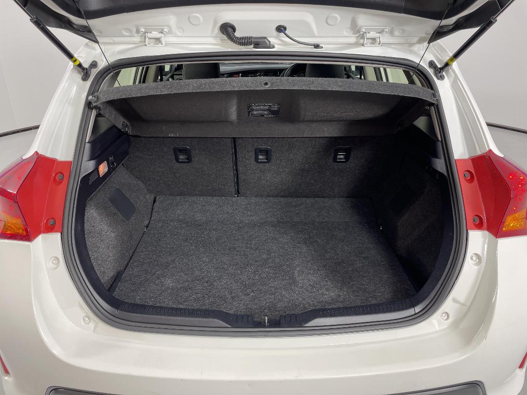 Photo '14' of Toyota Corolla