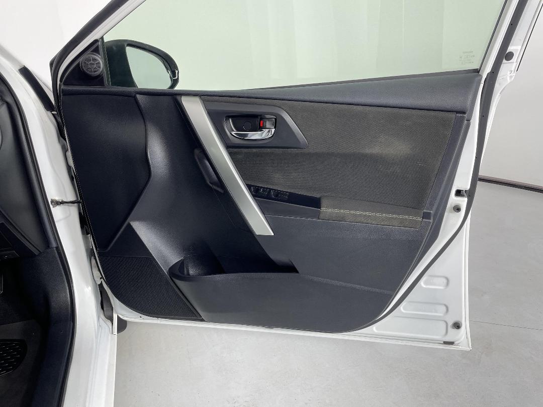 Photo '15' of Toyota Corolla