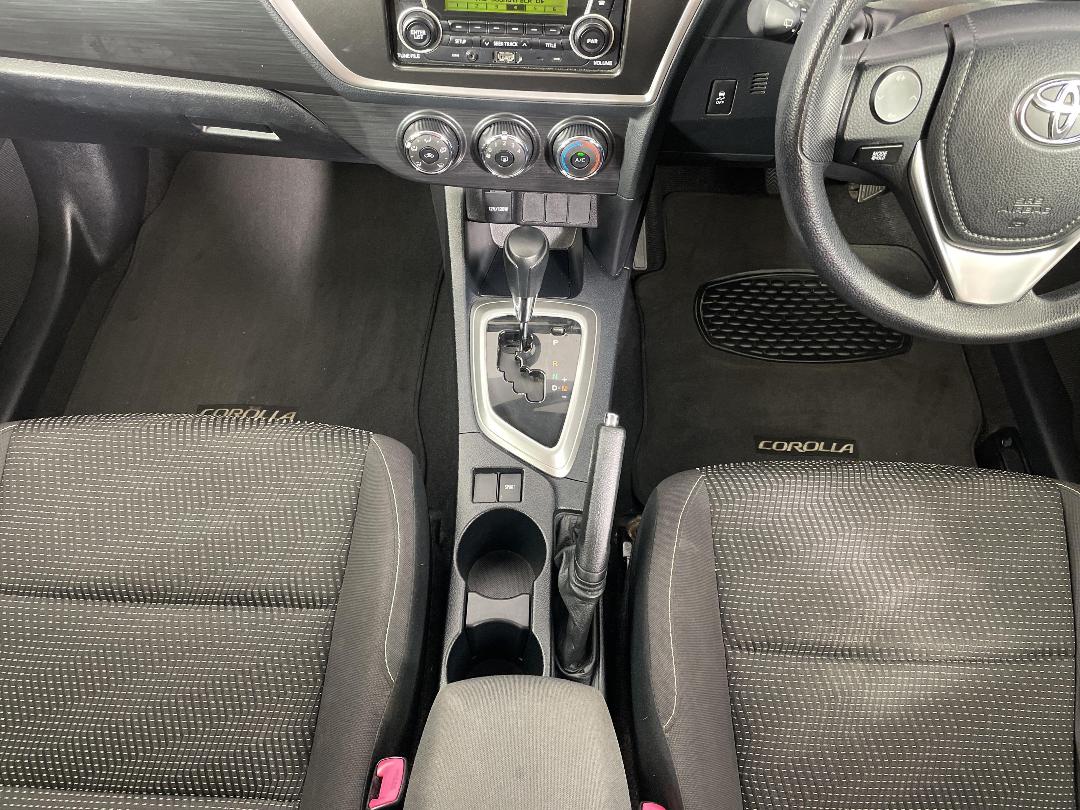 Photo '18' of Toyota Corolla