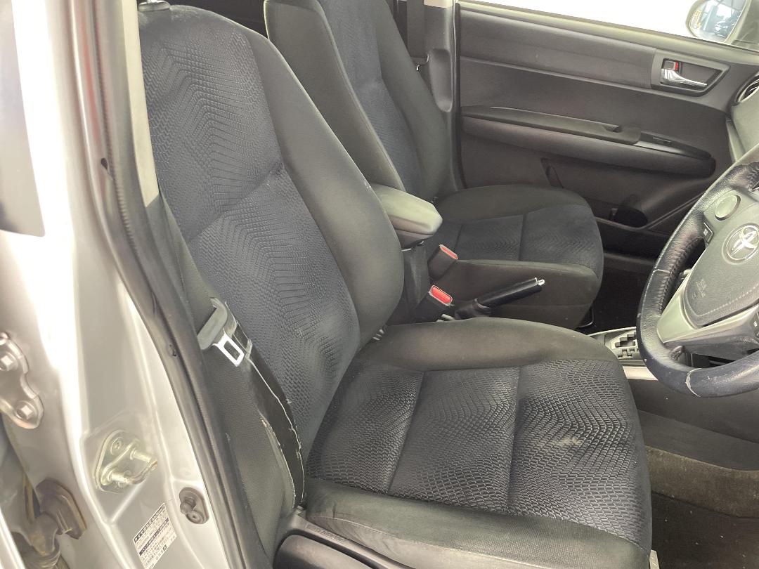 Photo '16' of Toyota Corolla Photo '16' of Toyota Corolla