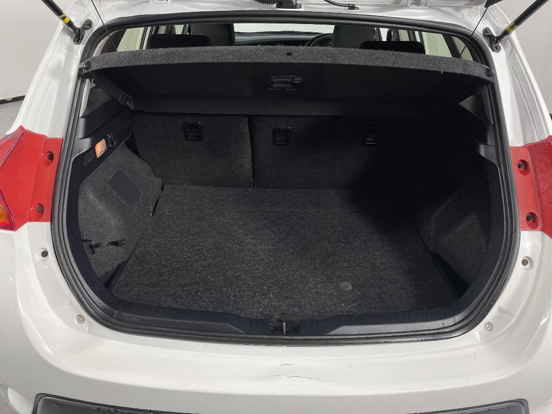 Photo '14' of Toyota Corolla