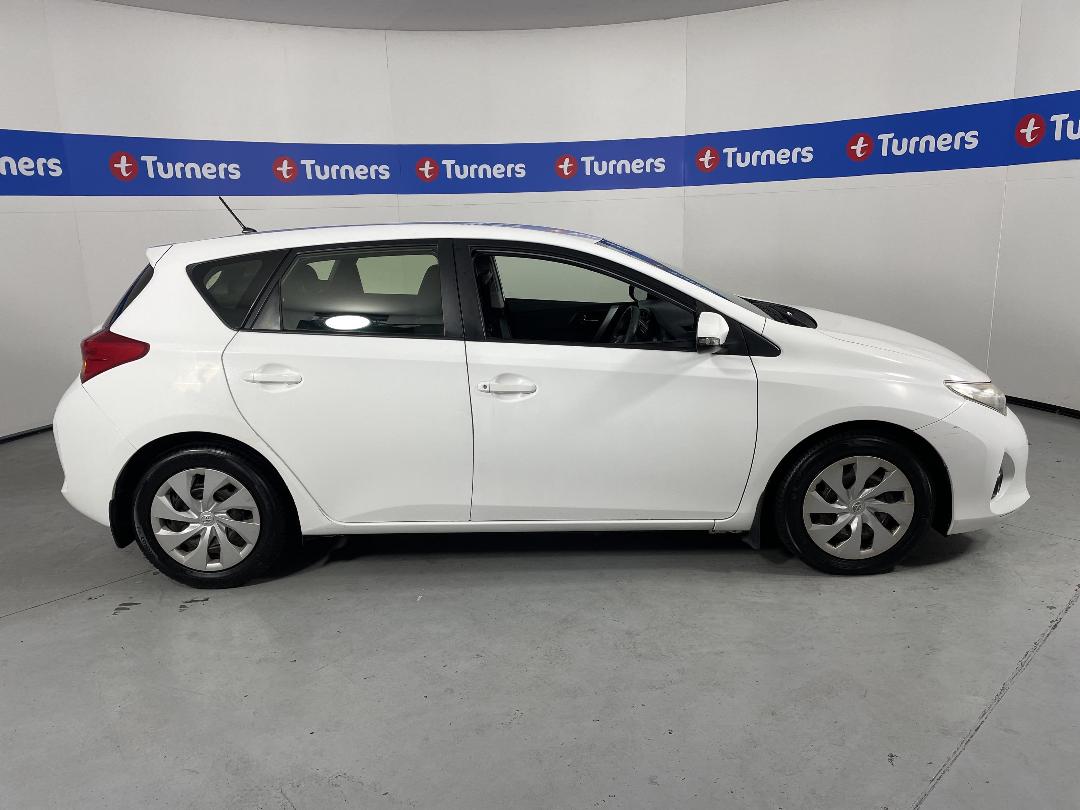 Photo '24' of Toyota Corolla