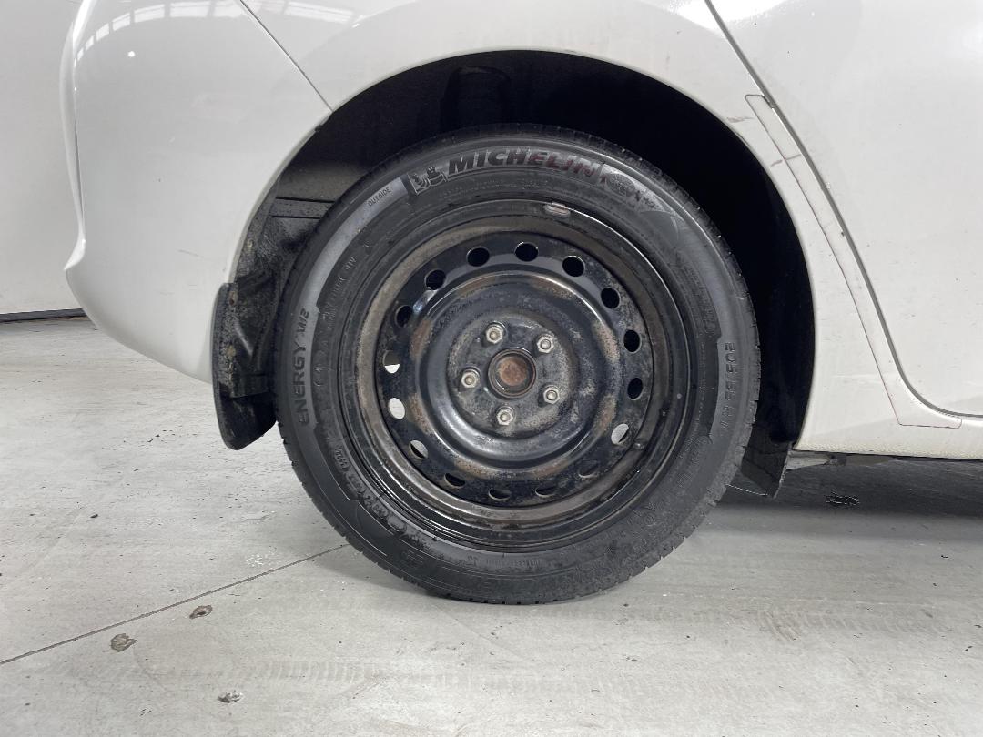 Photo '12' of Toyota Corolla Photo '12' of Toyota Corolla