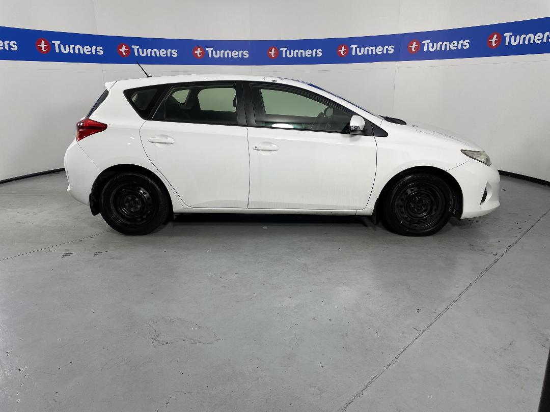 Photo '23' of Toyota Corolla Photo '23' of Toyota Corolla