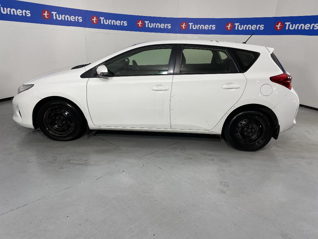 Photo '24' of Toyota Corolla Photo '24' of Toyota Corolla