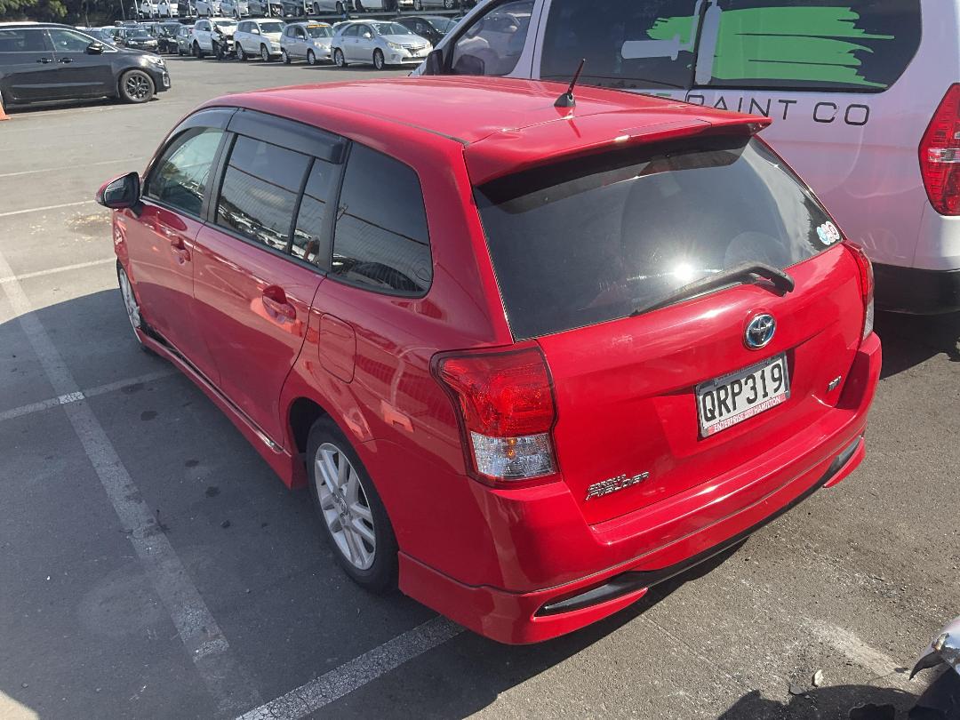 Photo '8' of Toyota Corolla Fielder Hybir