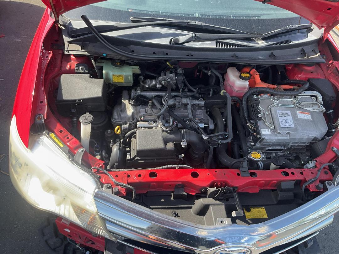 Photo '14' of Toyota Corolla Fielder Hybir