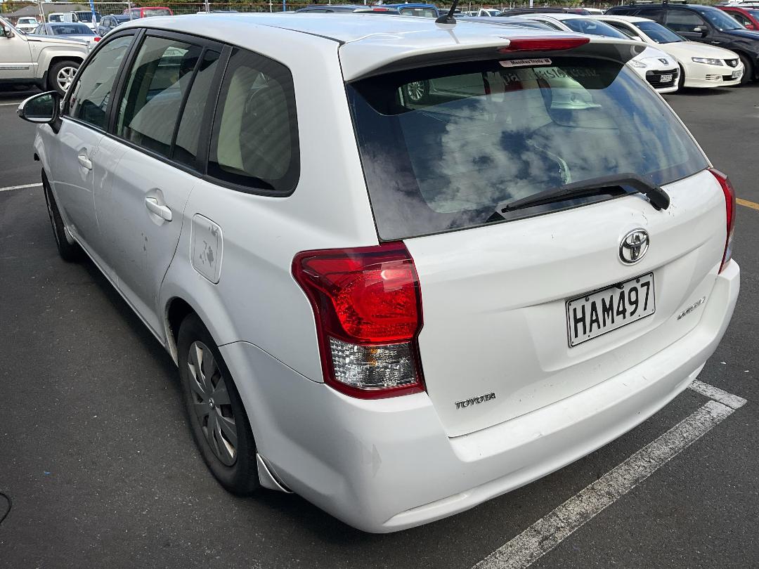 Photo '3' of Toyota Corolla GX Photo '3' of Toyota Corolla GX