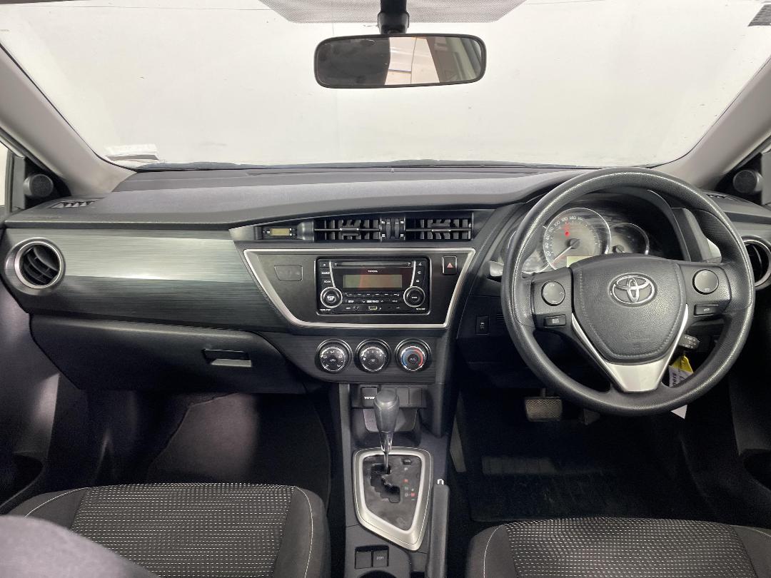 Photo '17' of Toyota Corolla Photo '17' of Toyota Corolla