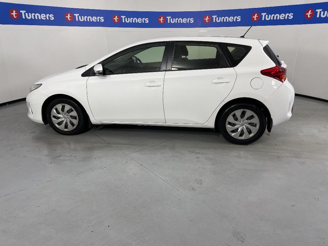 Photo '24' of Toyota Corolla Photo '24' of Toyota Corolla