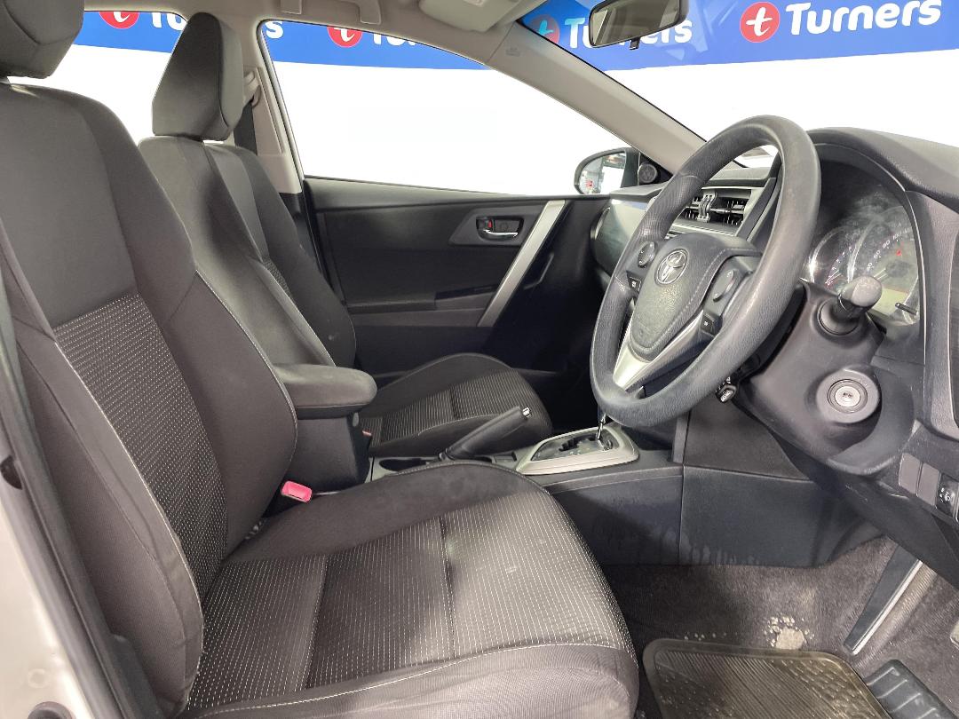 Photo '16' of Toyota Corolla