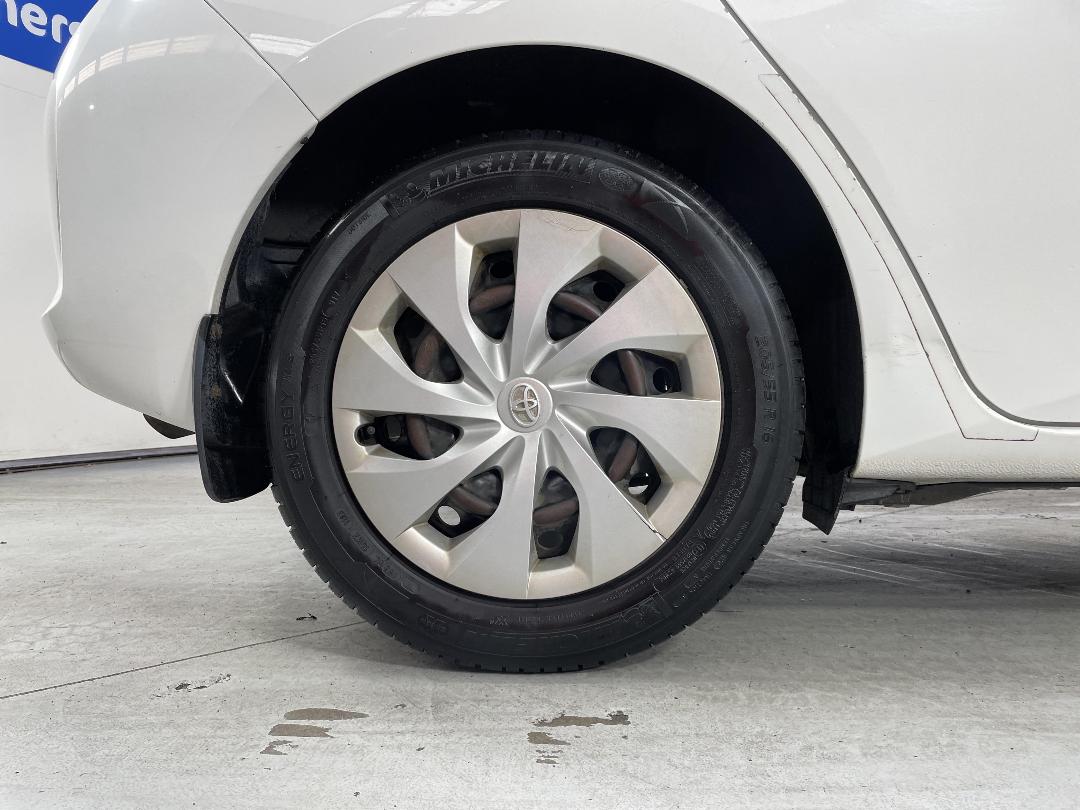 Photo '12' of Toyota Corolla