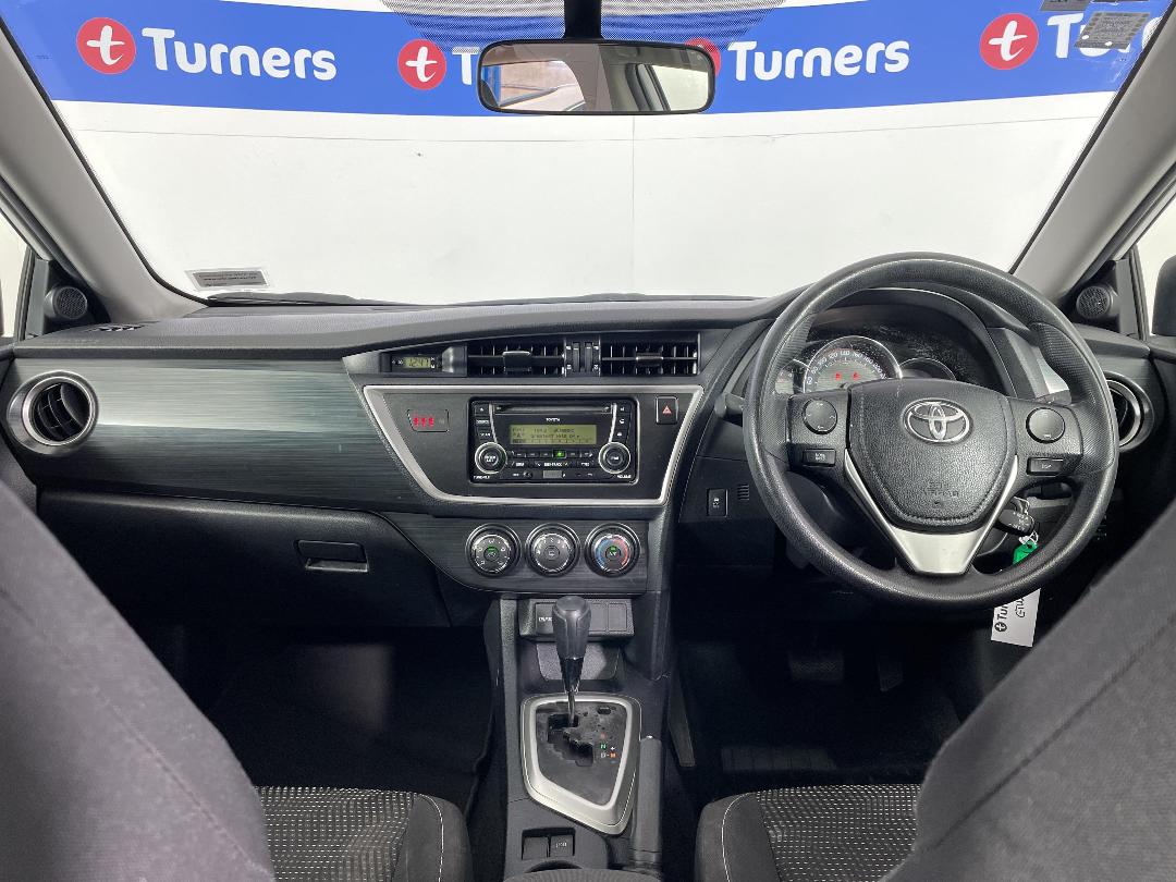 Photo '17' of Toyota Corolla