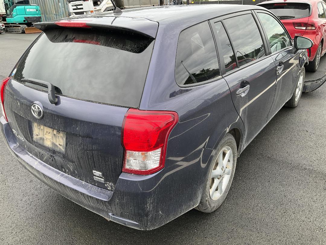 Photo '2' of Toyota Corolla Fielder S Photo '2' of Toyota Corolla Fielder S