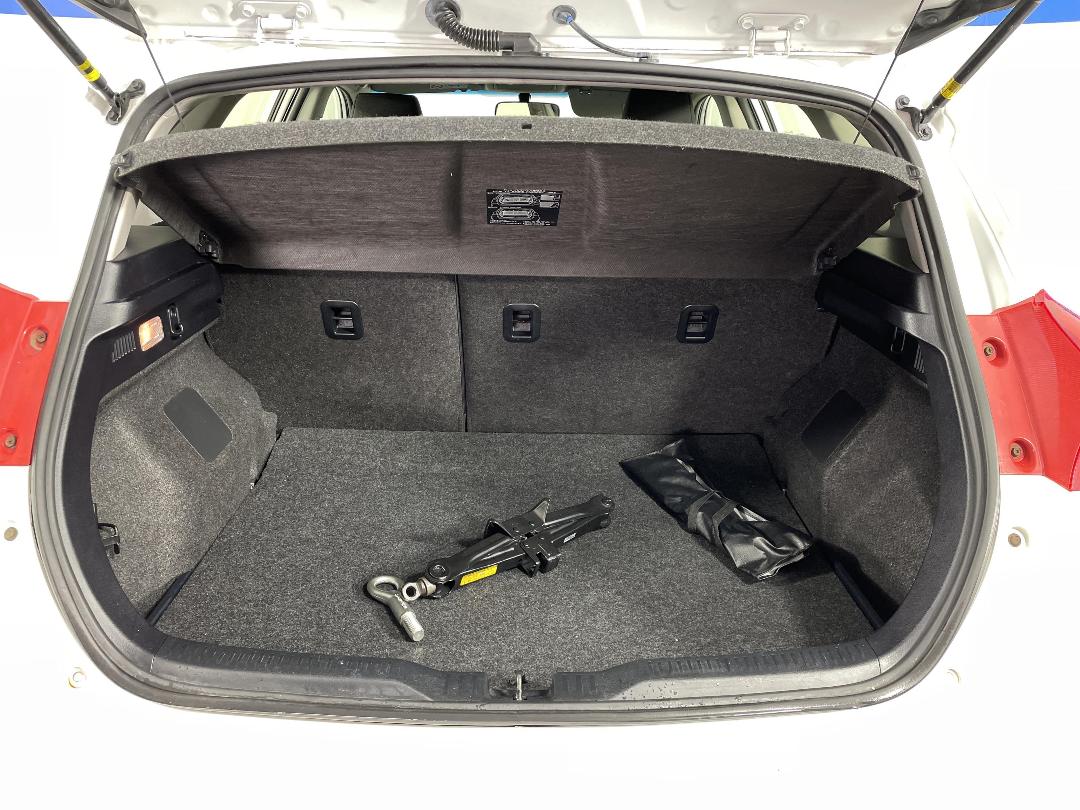 Photo '14' of Toyota Corolla